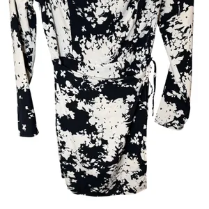 Abercrombie & Fitch NWT Long Sleeve Wrap Mini Dress Black White Floral Sz‎ Small thumbnail 4