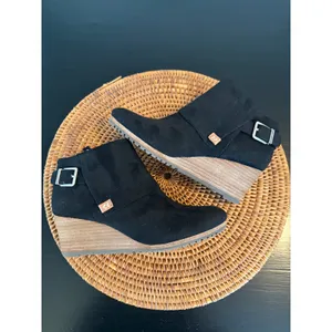 Dr. Scholls Be Energized Black Wedge Ankle‎ Boots Buckle Zip Booties Womens thumbnail 5