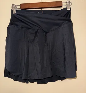 New Halara Black Crossover V-Waist Athletic Skort Tennis Skirt Built-in Shorts M thumbnail 1