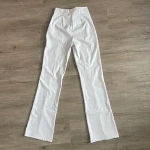 Venti 6 pleather high waist wide leg white pants S thumbnail 3