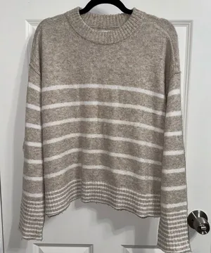 NEW american eagle sweater thumbnail 1