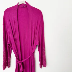 [Anthropologie] Magenta Pink Ilia Lace Sleeve Belted Wrap Robe Size Large L/XL thumbnail 5