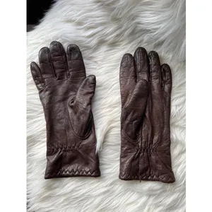 Classic Brown Leather Gloves size Medium thumbnail 2