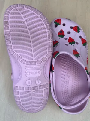 CROCS Baya Seasonal Ballet Pink Strawberry Print Clogs thumbnail 3
