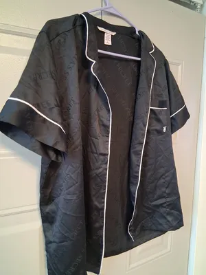 Victoria's Secret collared pj pajama top with pockets in black and white size medium. thumbnail 3