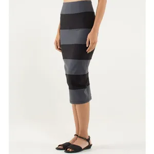 Lululemon Yoga Over Skirt Coal Black Size 4 Pencil Midi Straight Slim Bodycon thumbnail 2