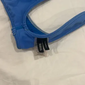 TRIANGL TOP!! Blue Size XS thumbnail 4