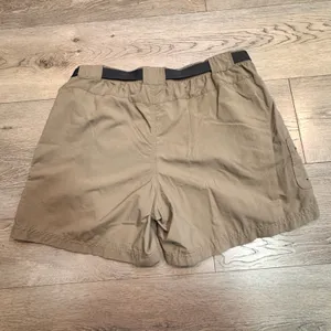 Columbia Womens Khaki Quick Dry Cargo Shorts‎ Size XLarge Belted Outdoor Hiking thumbnail 2