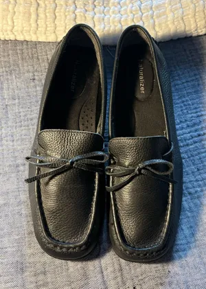 Naturalizer slip-on moccasin flats Women’s size 7 thumbnail 1