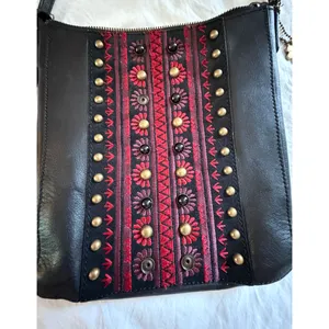Lucky Brand Leather Crossbody Purse Black Red Embroidered Boho Tassel EUC thumbnail 4