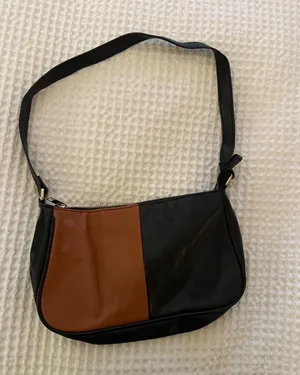 Color Block Shoulder Bag Black thumbnail 1