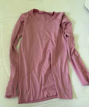 Lululemon Swiftly Tech Long Sleeve thumbnail 1