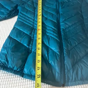 Coat size small turquoise down with attached hood Blue thumbnail 5
