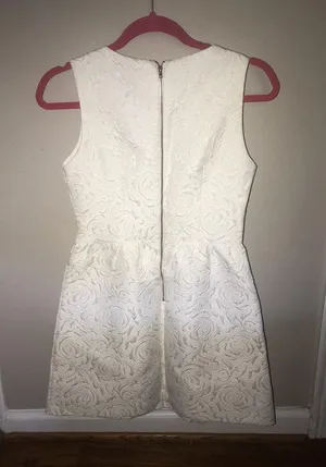 Effie's White Dress thumbnail 3