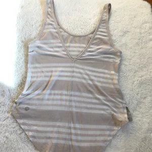 Lululemon tank top size 4 thumbnail 5