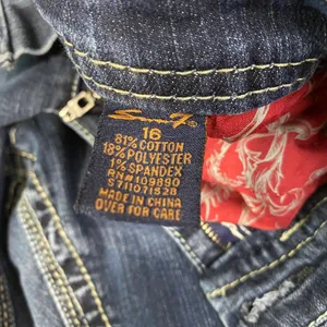 Seven7 Bootcut Jeans Women's Sz12 Blue Contrast Stitch Embroidered Pockets EUC‎ thumbnail 9