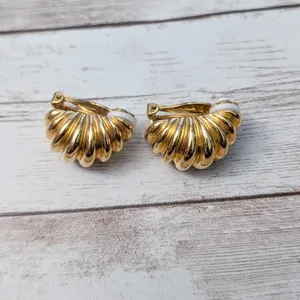 Vintage Clip On Earrings - Statement Ribbed Half Hoop Gold Tone Large thumbnail 5