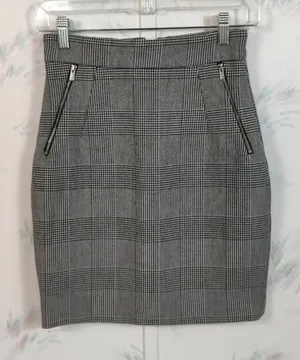 H&M Houndstooth Skirt thumbnail 1