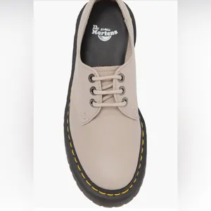 NEW! Dr. Martens Quad II Platform Derby in Vintage Taupe thumbnail 11