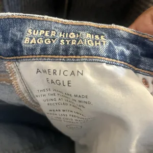 American Eagle Super High Rise Baggy Straight Leg Jeans Womens 6 Strigid thumbnail 9