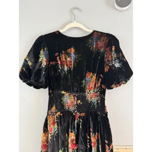 NWOT Anthropologie Katerina Button Front Midi Dress Black Velvet Floral Small thumbnail 8