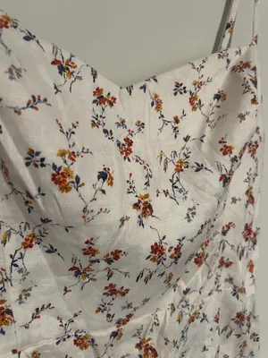 Reformation Roarke Linen Floral Dress in Gabrielle print thumbnail 10