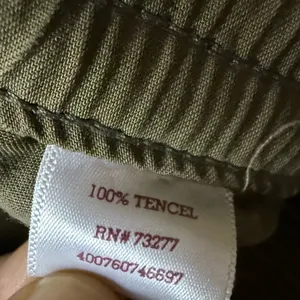 SO Brand Green Women's Elastic Waist/Ankle Pants Size‎ Small thumbnail 7