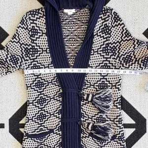 Anthropologie Fiets Voor2 Wool Blend Hooded Tassel Cardigan Sweater in Navy Beige Medium thumbnail 8