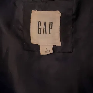 GAP Women Puffer Jacket thumbnail 4