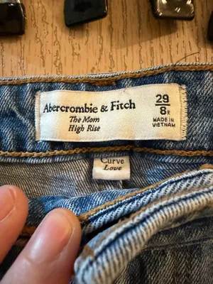 Mom Jeans thumbnail 3
