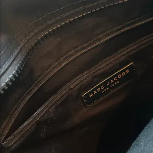 Marc Jacob’s New York Black Shoulder Tote Bag thumbnail 7