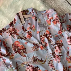 VICTORIA'S SECRET Satin Short Pajama’s Set thumbnail 5