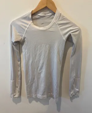 Lululemon Swiftly Tech Long Sleeve 2.0 Shirt White Grey Striped Slim Fit thumbnail 1