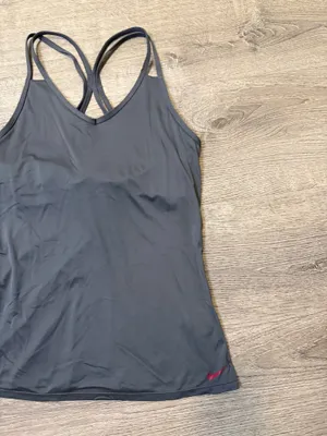 Nike tank top thumbnail 2