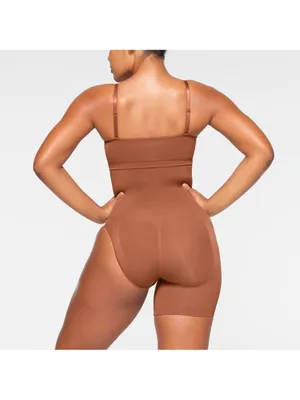 SKIMS Seamless Sculpt Solution Left Leg Exposed Bronze Shorts NEW size M thumbnail 5