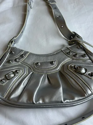 Silver shoulder bag thumbnail 3