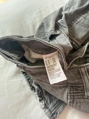 American Eagle Dark Grey Wash Distressed High-Rise Mom Jeans Size 00 Short thumbnail 6