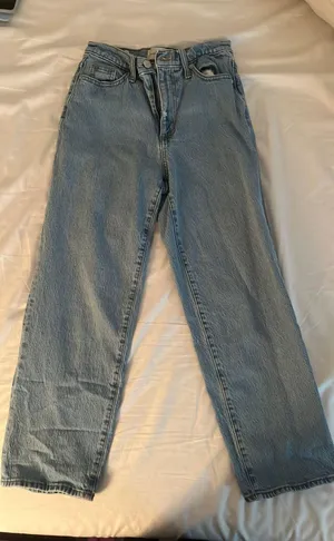 Universal Thread Straight Jean thumbnail 1