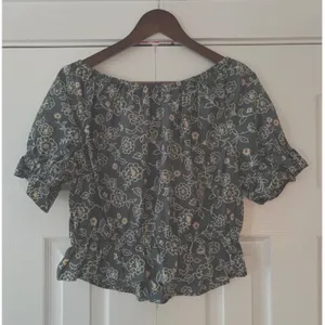 J.Crew Floral Puff Sleeve Smocked Peplum Top Green‎ Cotton Blouse Medium thumbnail 4