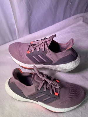 adidas Women’s Athletic Shoe - Mauve with Coral Accents thumbnail 3