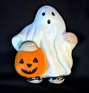 Vintage Halloween trick or treater ghost brooch thumbnail 1