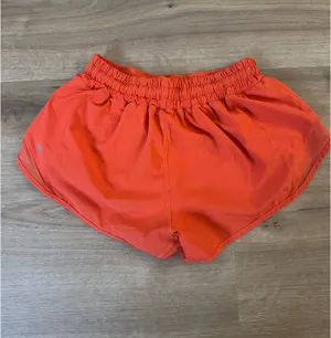 Lululemon Hotty Shorts 2.5" Low-Rise Lined thumbnail 3