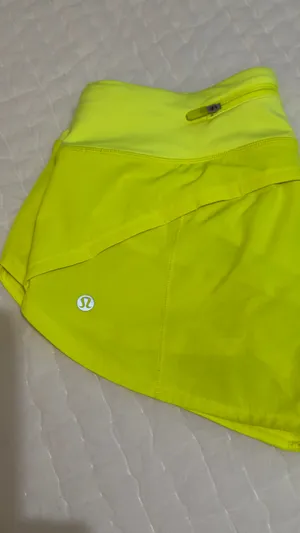 Lululemon 2.5" Shorts thumbnail 6