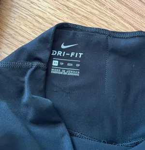 Nike Leggings thumbnail 2
