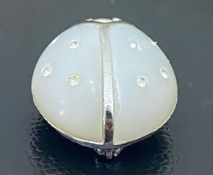 Vintage 70’s AVON Frosted Lucite Silvertone Ladybug Small Brooch 7.5g thumbnail 5