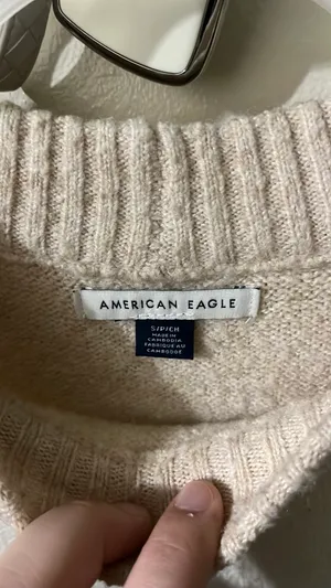 American Eagle Outfitters Sweater thumbnail 3