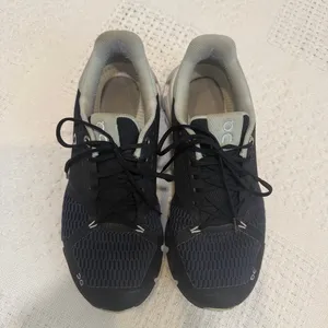 On Cloudflyer 9.5 Helion Cloudtec Swiss Engineering running shoes 3262 Black thumbnail 5