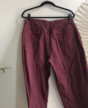 90s Burgundy purple high-waisted straight-leg mom 100% cotton pants jeans denim Size 32” waist/US size 10 thumbnail 4