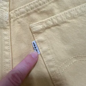 Levi's | NWT Women's 501 Yellow High Rise Frayed Raw Hem‎ Denim Shorts, Size 24 thumbnail 7
