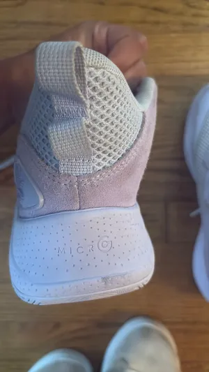 Under Armour and Stephen Curry Colab basketball or street wear shoes thumbnail 7